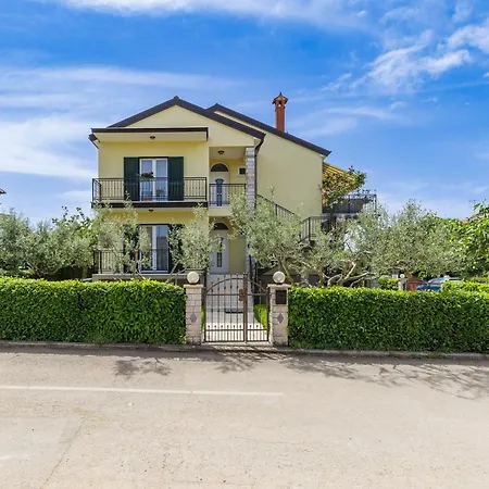 Jenny-2 By Interhome * Porec