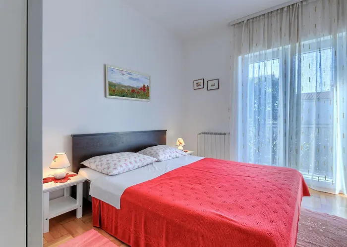 Appartamento Jenny-2 By Interhome