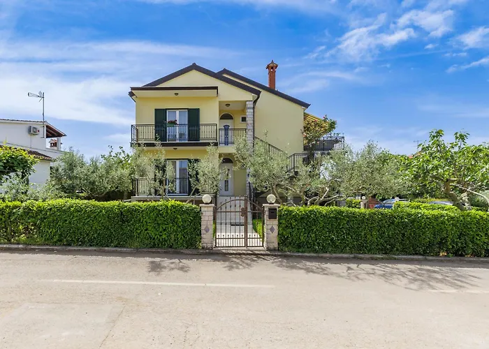 Jenny-2 By Interhome * Porec