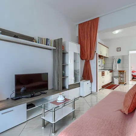 Apartament Jenny-2 By Interhome