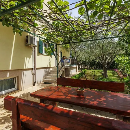 Jenny-2 By Interhome * Porec