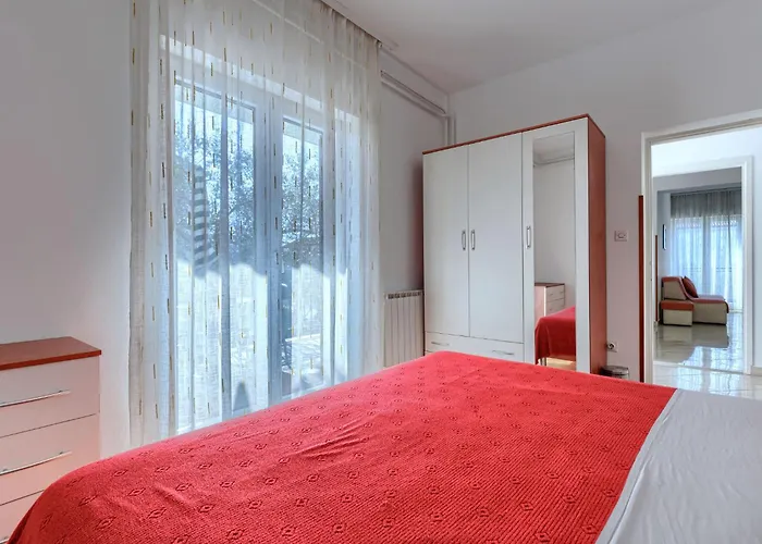 Jenny-2 By Interhome Apartman