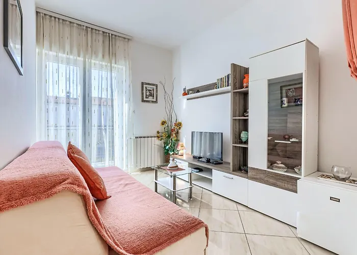 Jenny-2 By Interhome * Poreč