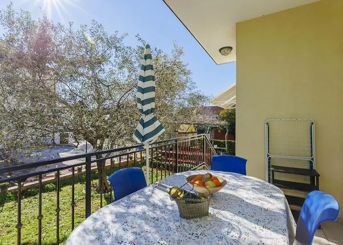 Jenny-2 By Interhome * Poreč