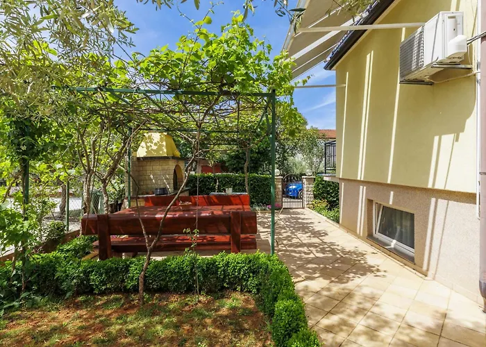 Apartman Jenny-2 By Interhome *