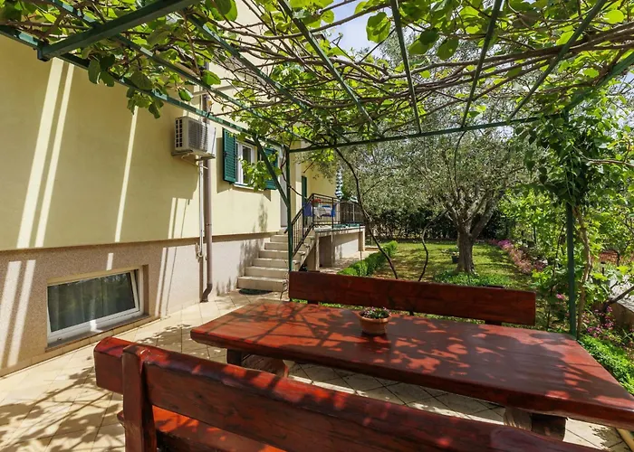 Jenny-2 By Interhome * Poreč